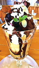 チョコクッキー ハニートーストパフェ